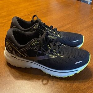Brooks Ghost 14 Tennis Shoes 8 Medium